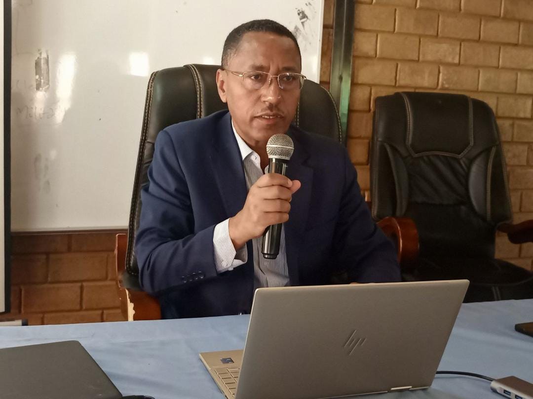 You are currently viewing በቢሾፍቱ ከተማ 2ተኛ ቀኑን የያዘው የብልፅግና ፓርቲ የኢንስፔክሽንና ስነ ምግባር ኮሚሽን ዋና ጽ/ቤት የስልጠና መድረክ እንደቀጠለ ነው::